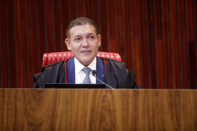 Nunes Marque assume presidência TSE