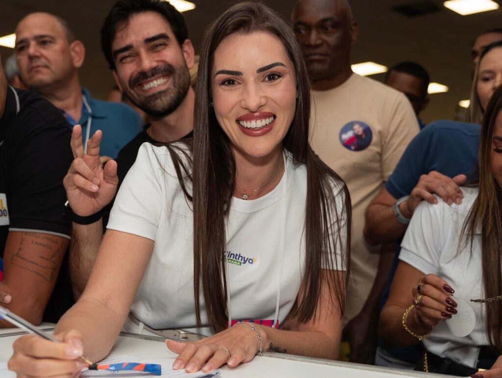 Cinthya Marabá oficializa candidatura a deputada estadual pela Bahia
